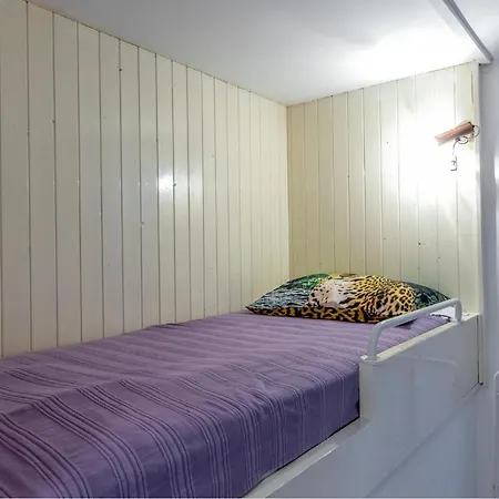 Cozy Apartment In Lokva Rogoznica With Wifi لوكفا روجوزنيكا